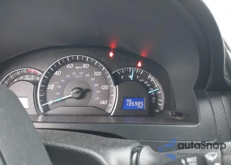 2013 Toyota Camry Xle z USA, uszkodzony, nr VIN 4T4BF1FK4DR317267